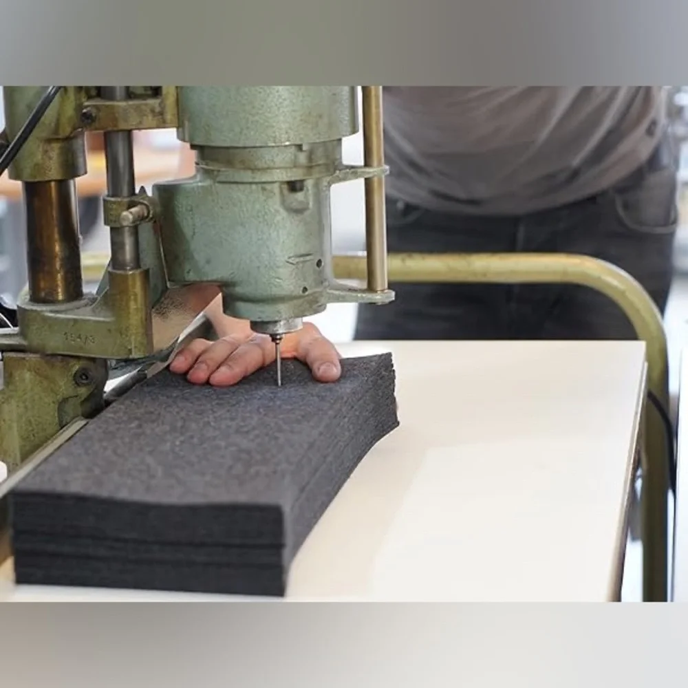 Pack & Smooch for iPad Pro/Air / Sleeve Case. Unisex.100% merino wool felt